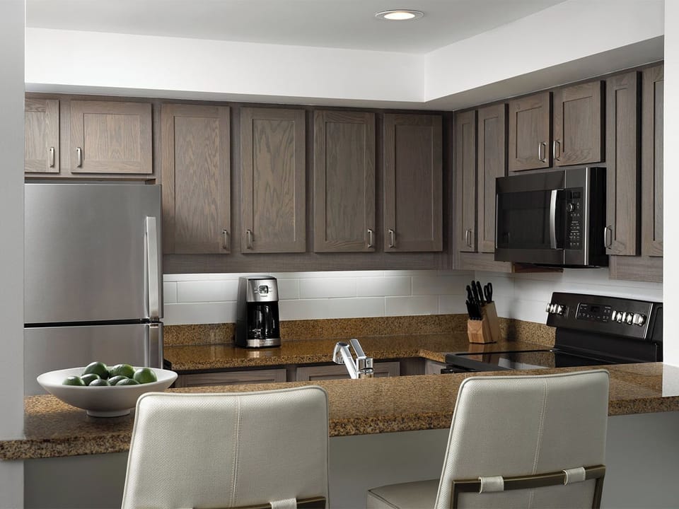 Beautiful 2BR/2BA unit available from 4/17-4/20. See photos on resort's website. Villa in Riviera Beach