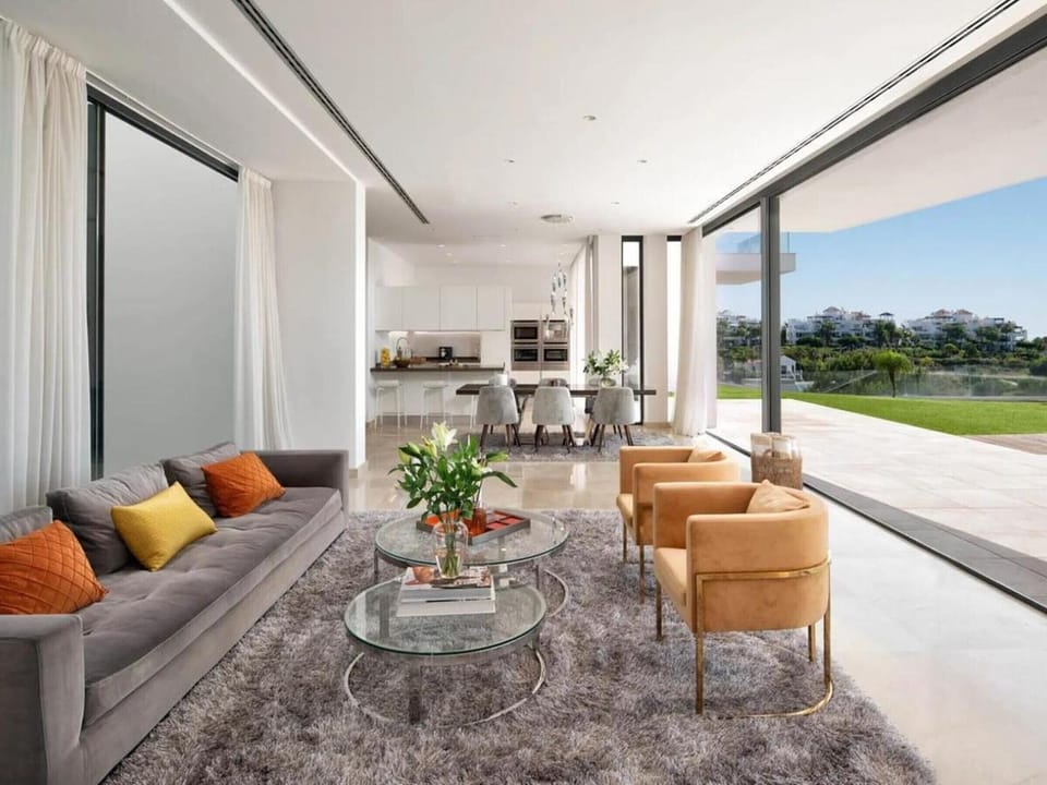 Luxury Villa in Atalaya Villa in Costa del Sol