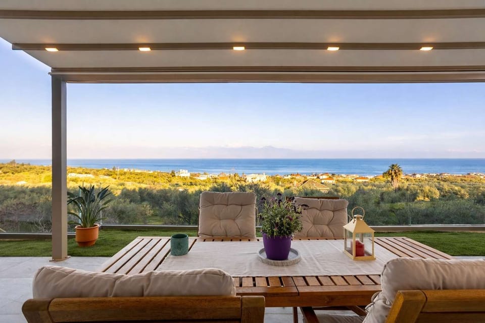 Covered outdoor lounge for all-day use