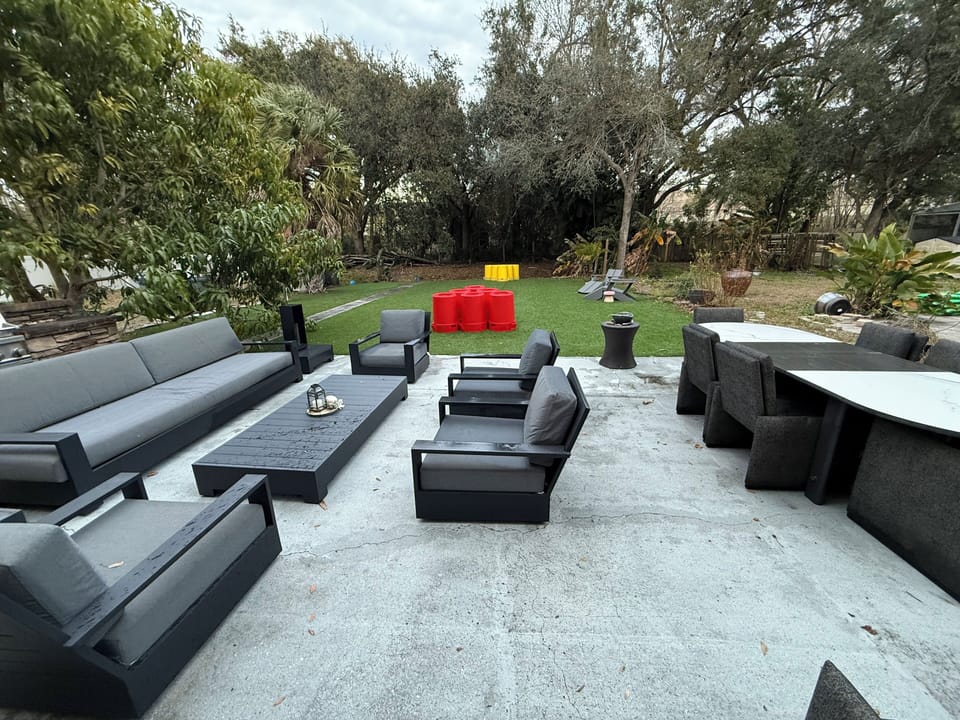 Outdoor dining