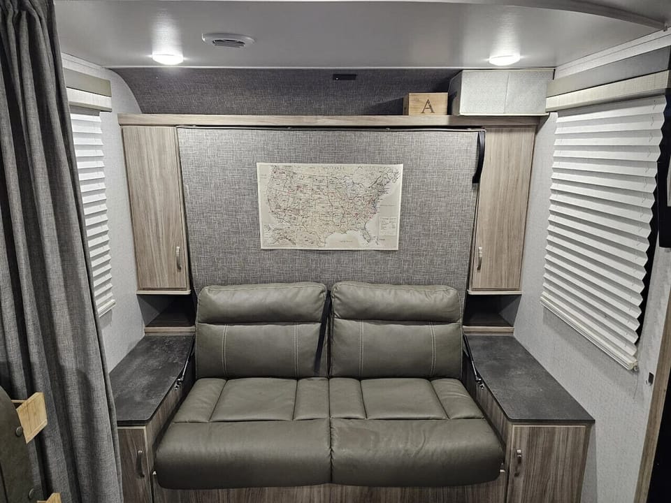 Rancho Luna Family RV Escape Near Top Attractions Campground/ 
RV Resort in Florida
