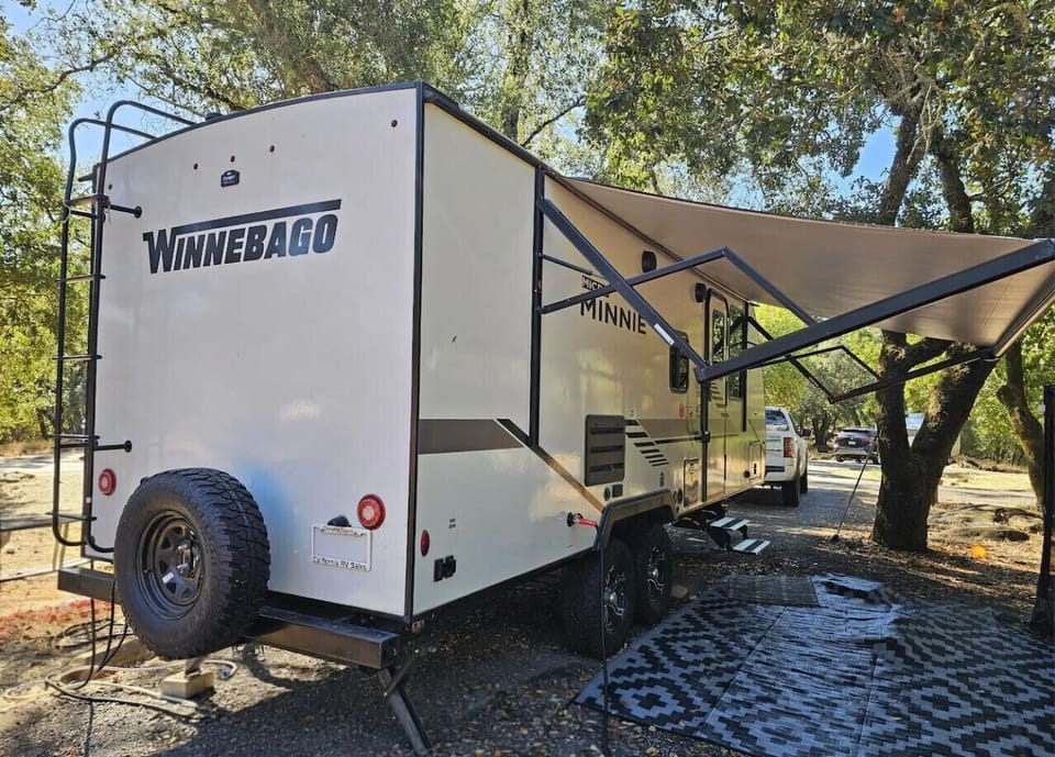 Rancho Luna Family RV Escape Near Top Attractions Campground/ 
RV Resort in Florida