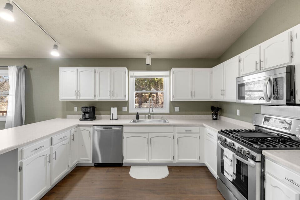 Bright kitchen perfect for preparing home-cooked meals