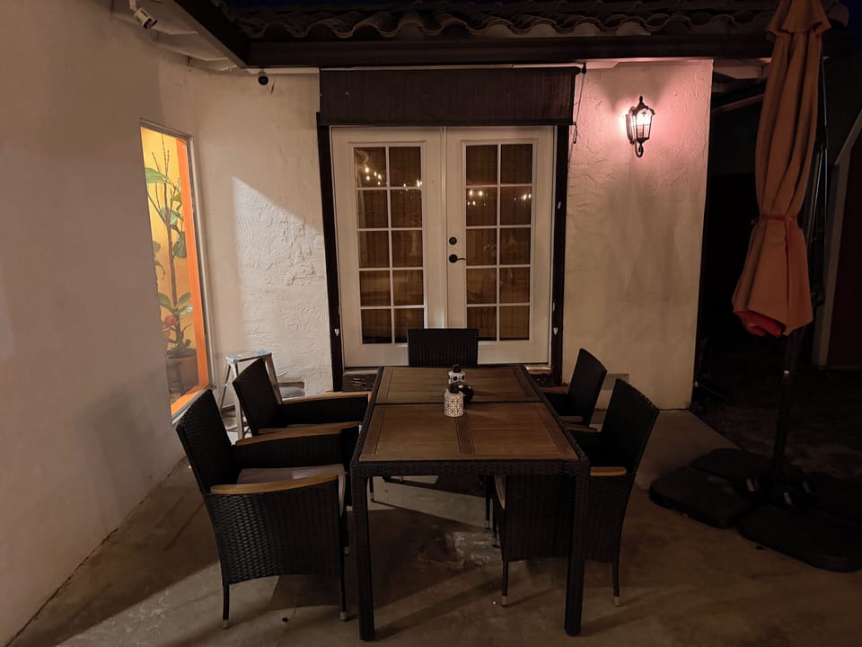 Outdoor dining