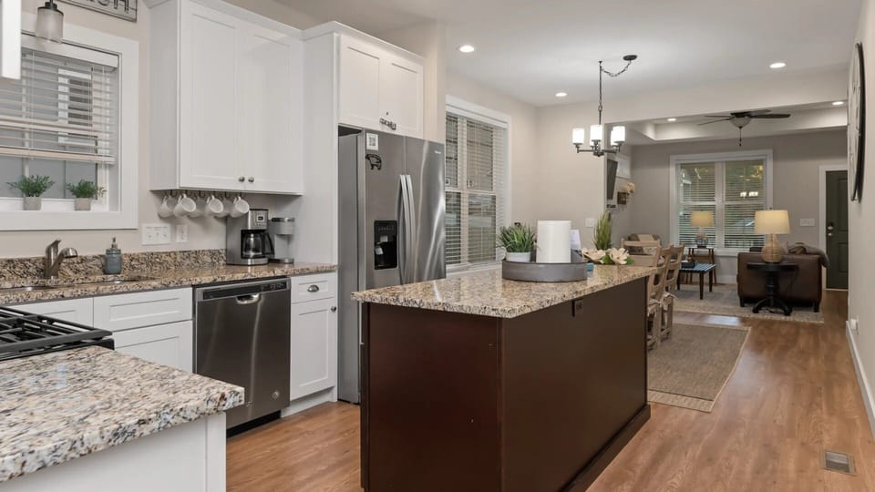 Open and spacious kitchen to prepare your favorite meal or snack.