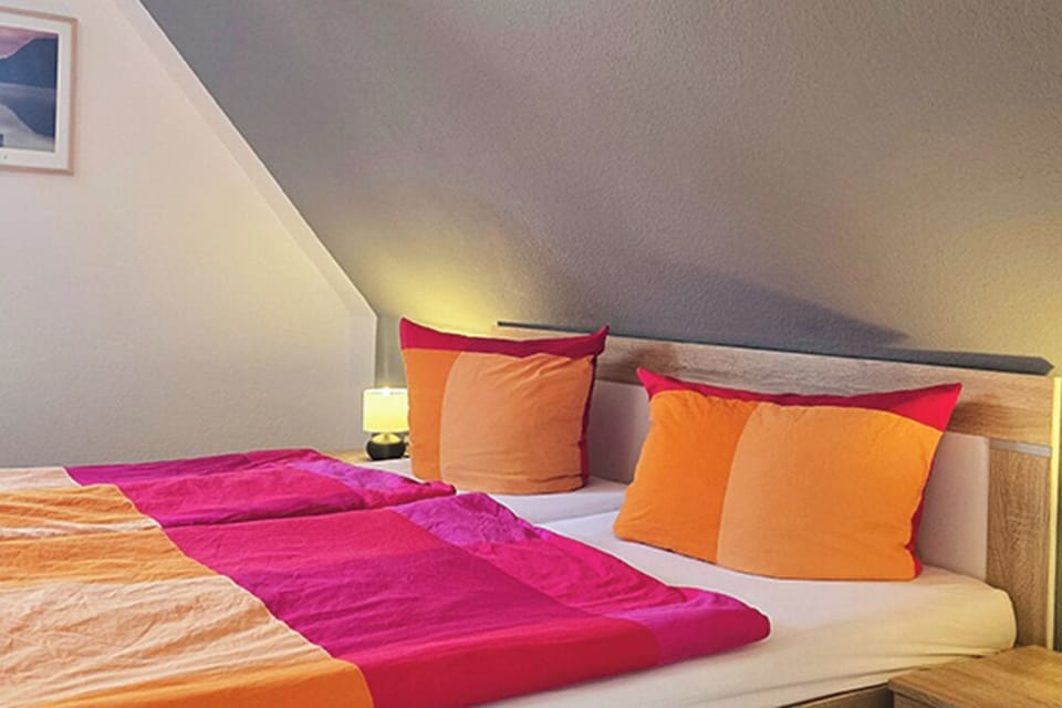 Büsum, cozy apartment very centrally but quietly located; directly on the dike and the sea Apartment in Büsum
