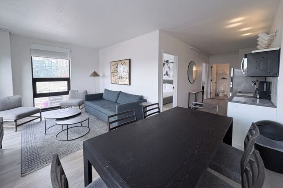 Living area & kitchen