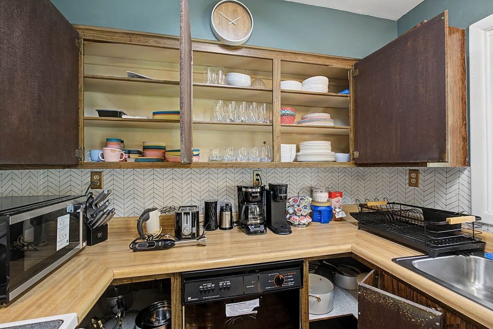 Fully Stocked Kitchen with small appliances, cookware and more