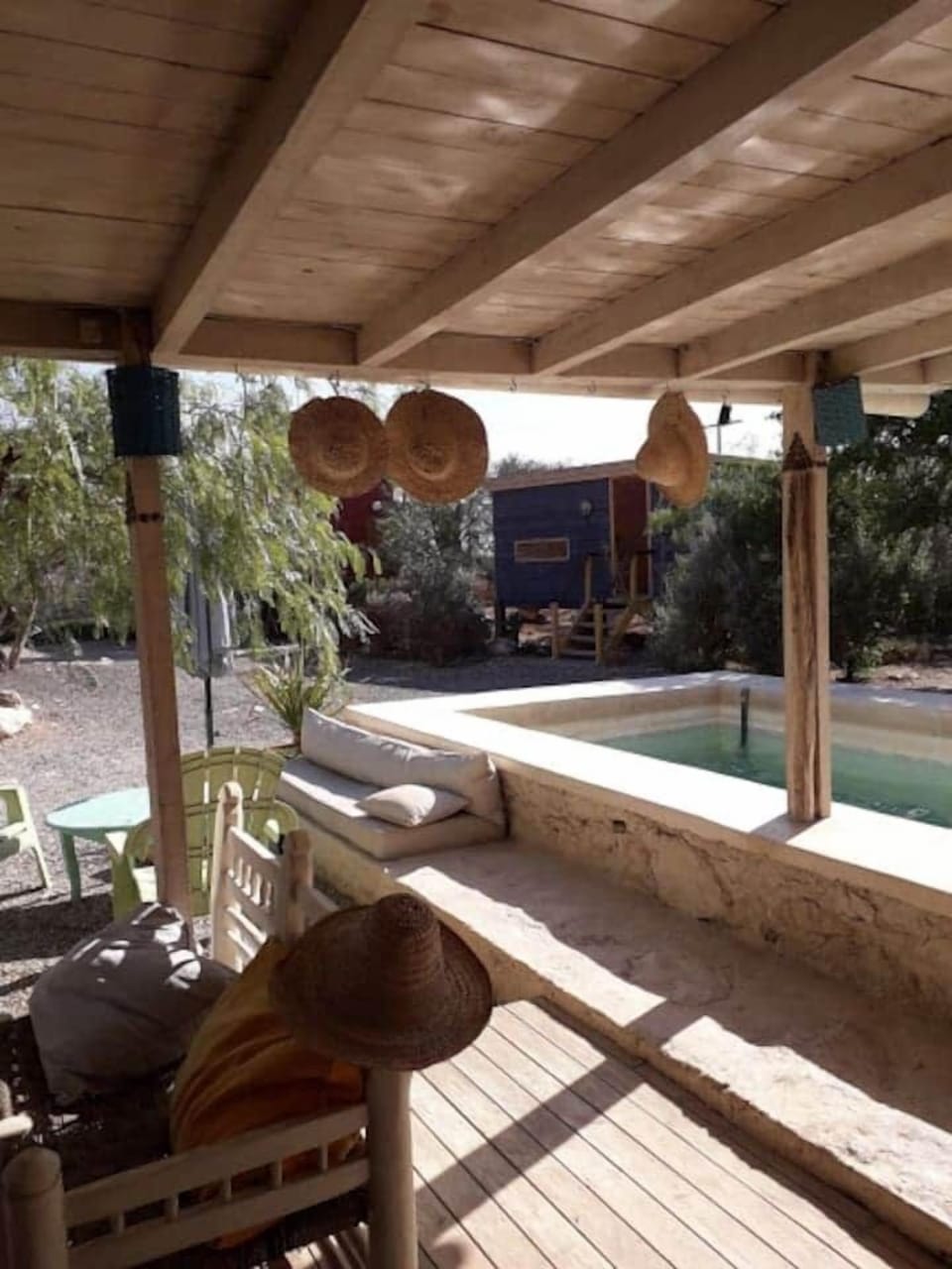 piscine et jardin