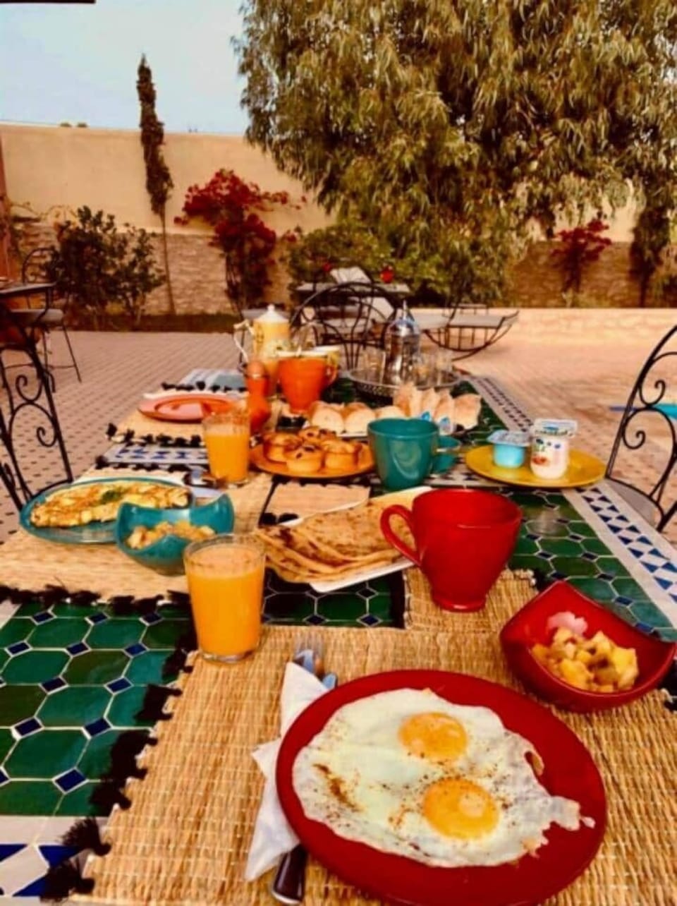 Outdoor dining