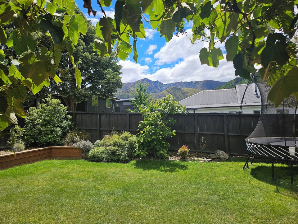 Arrowtown Family Haven | Trails, Views & Comfort House in Arrowtown