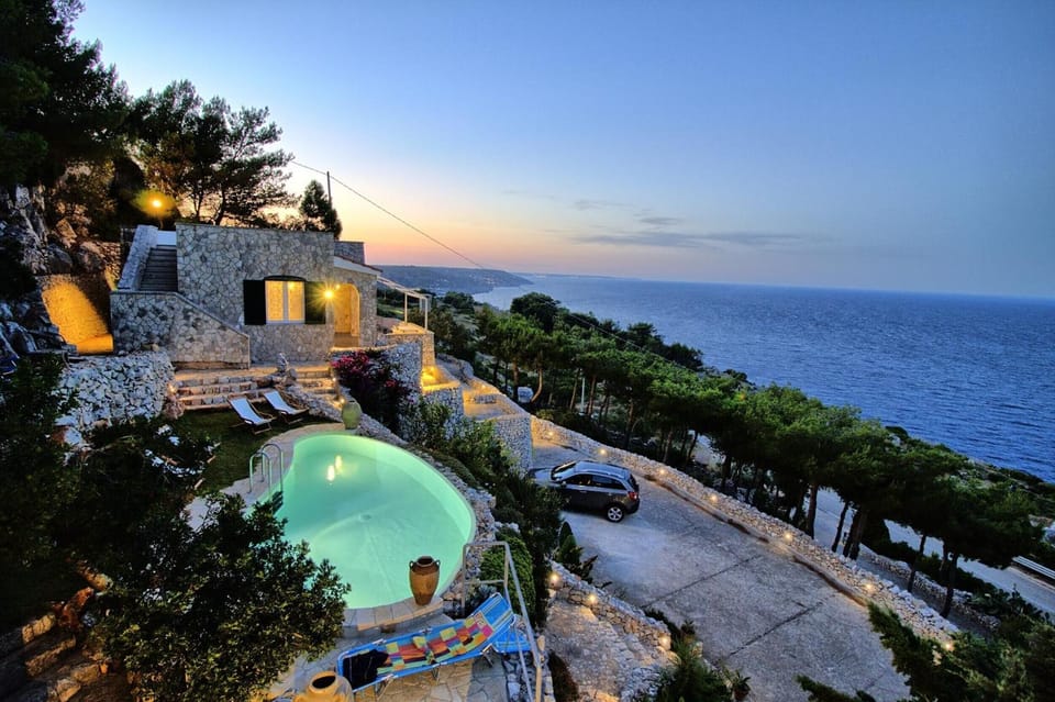 Villa 'Belvedere' with Sea View, Wi-Fi and Air Conditioning Villa in Apulia