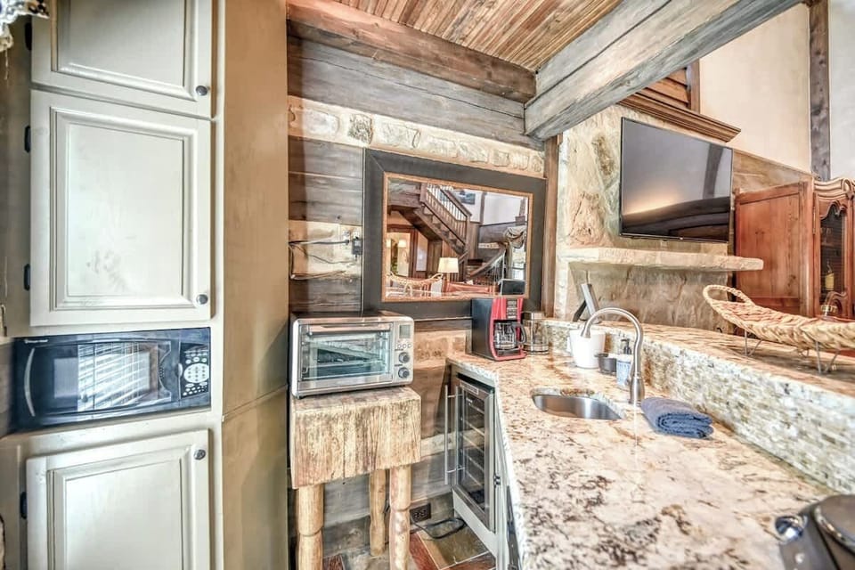 Kitchenette