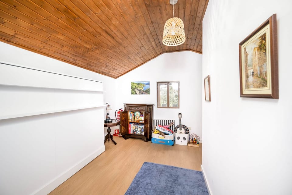 Extra space for larger groups or families.