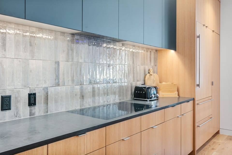 Indoors, Kitchen, Furniture, Sink, Sink Faucet