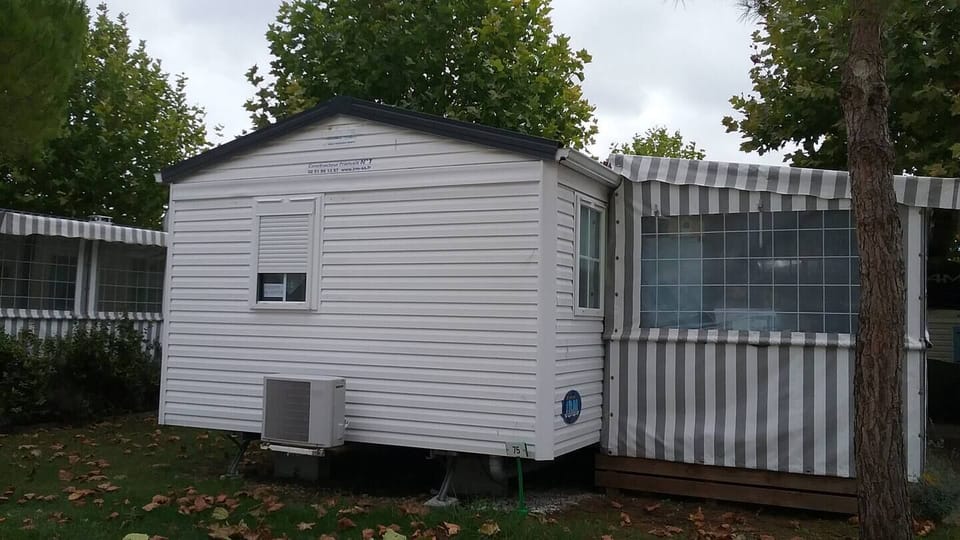 Mobile home rental in Semussac, 5 minutes from St Georges de Didonne Campground/ 
RV Resort in Nouvelle-Aquitaine