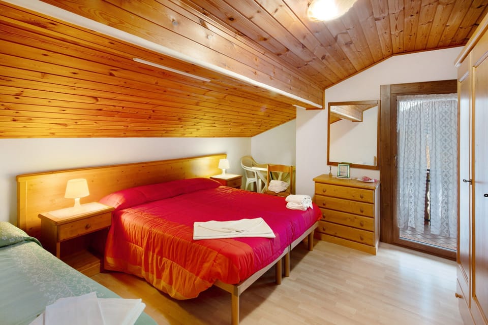 Apartment 'Campido' with Mountain View, Shared Garden and Balcony Apartment in Pie' Falcade
