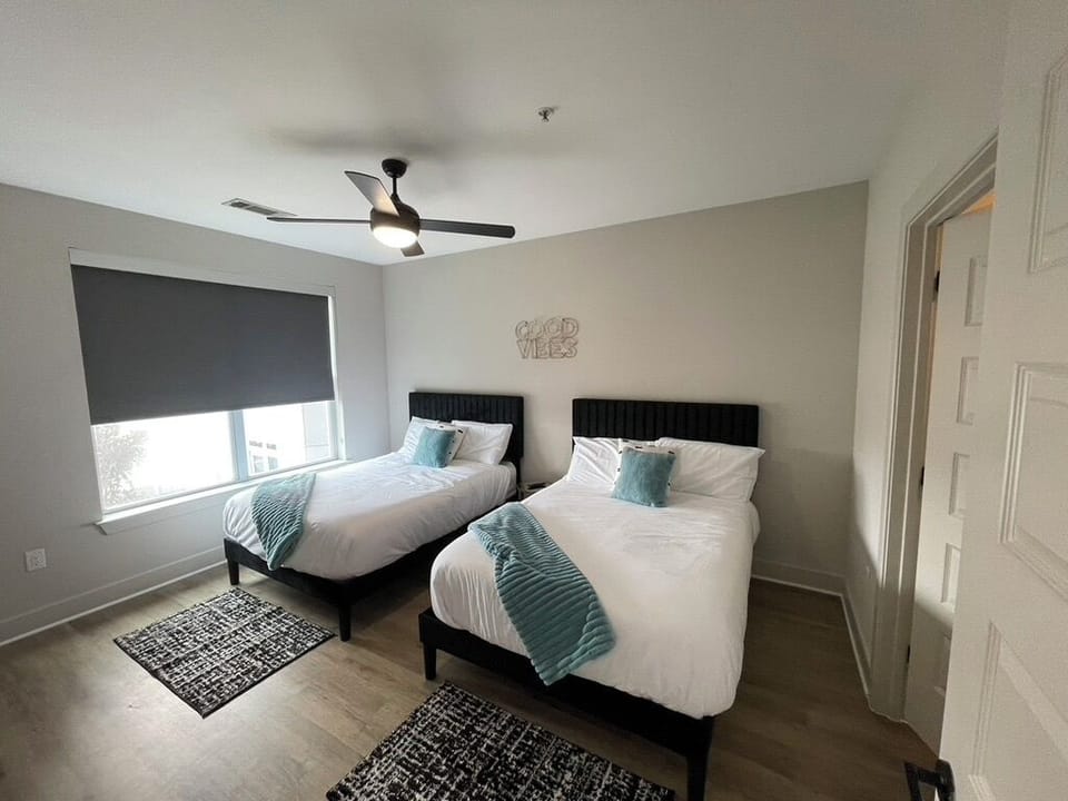2-bedroom apartment in gorgeous Dallas with AC and fitness room Apartment in Dallas