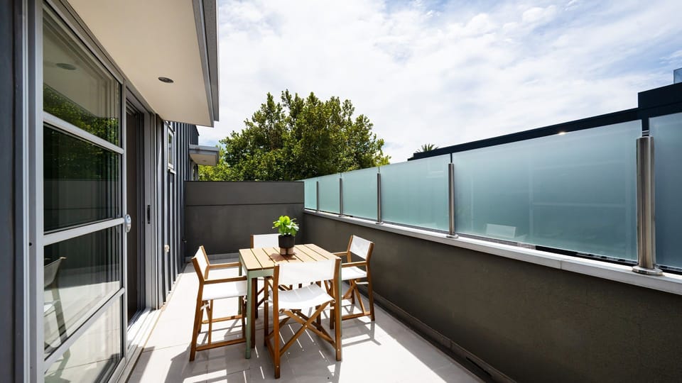 Balcony with seating for four