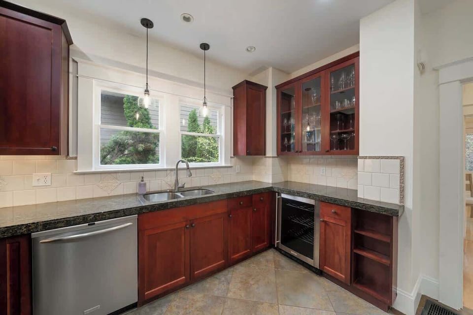 An abundance of wine glasses awaits, perfect for enjoying the finest wines from the Pacific Northwest, known for its exceptional wine selection.