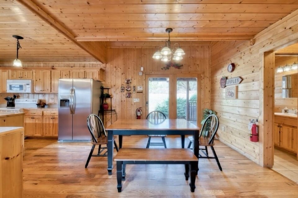 Open dining area perfect for gathering together.