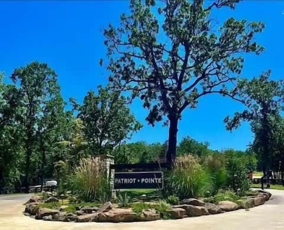 Patriot Pointe Gate