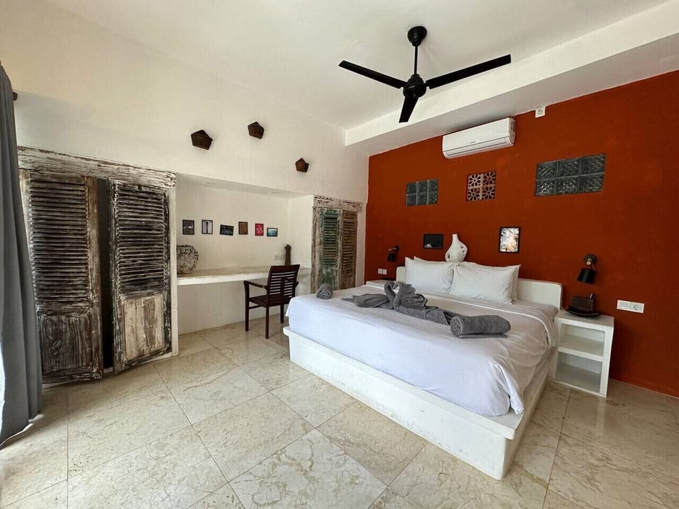 Jellyfish 1BR for Couple, 5 Min to Thomas Beach House in Bali