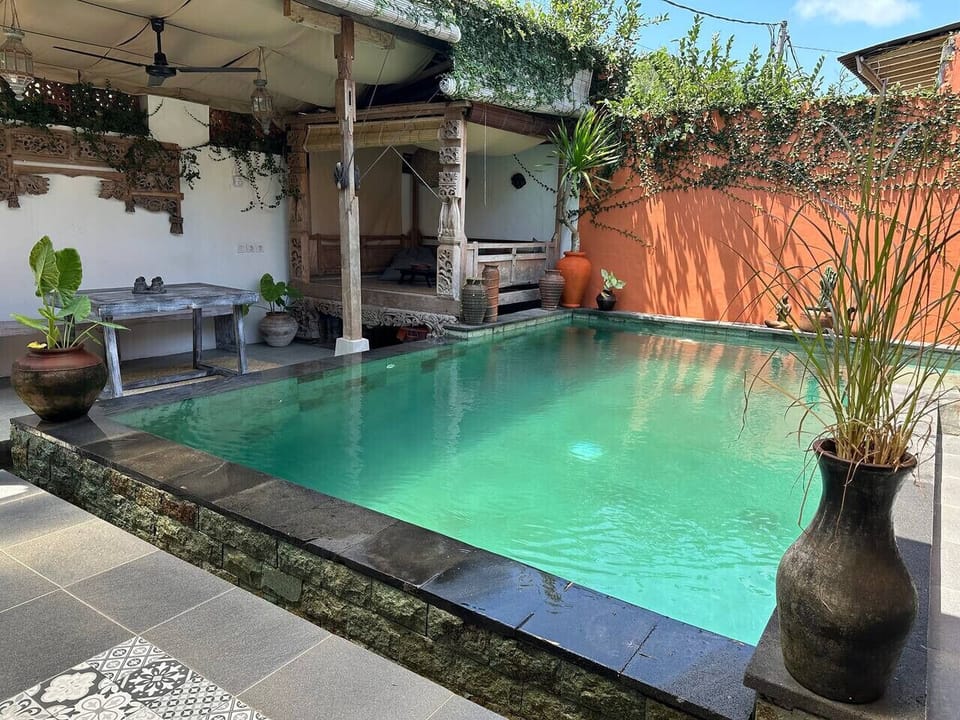 Jellyfish 1BR for Couple, 5 Min to Thomas Beach House in Bali