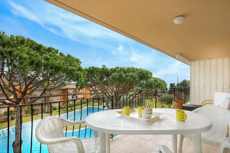(Illa 23) Flat with swimming pool and parking lot Apartment in Calella de Palafrugell