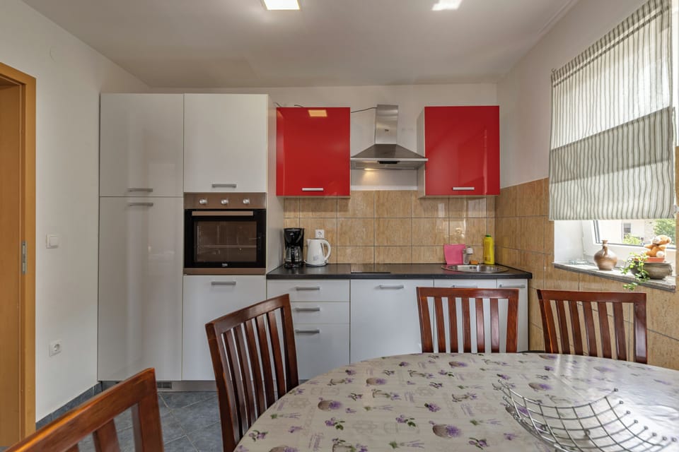 Kitchen and dining area