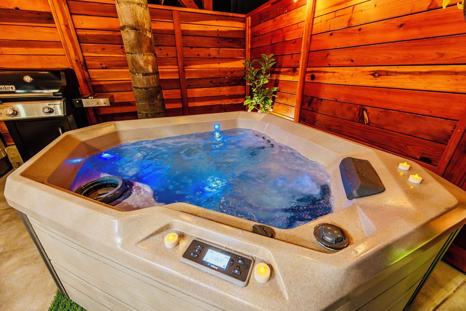 Indoor spa tub