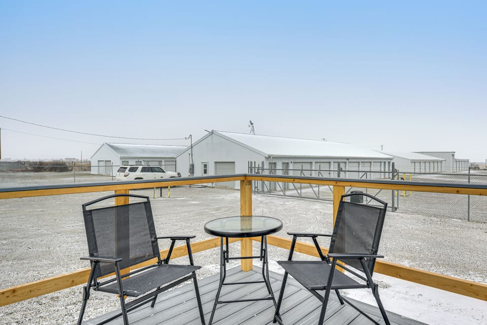 Wraparound Deck | Gas Grill