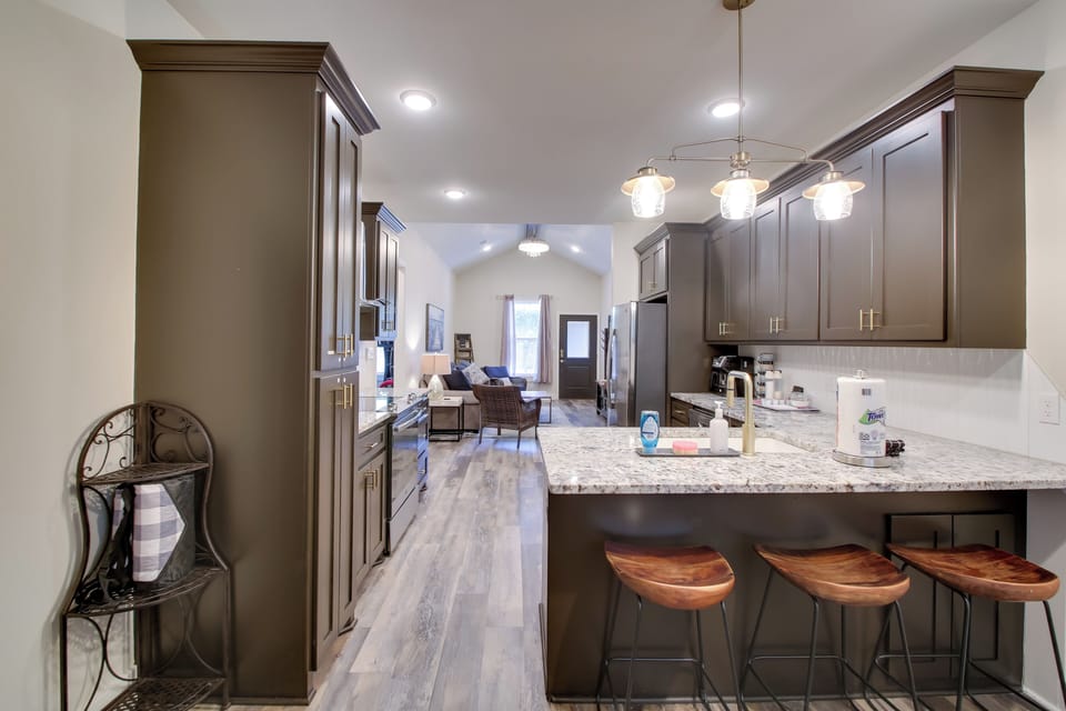 Kitchen | Breakfast Bar | Cooking Basics