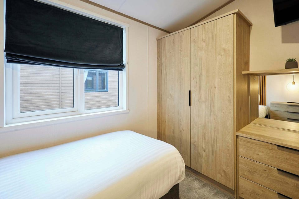 Loki's Retreat, Allerthorpe Golf & Country Park, York - Host & Stay