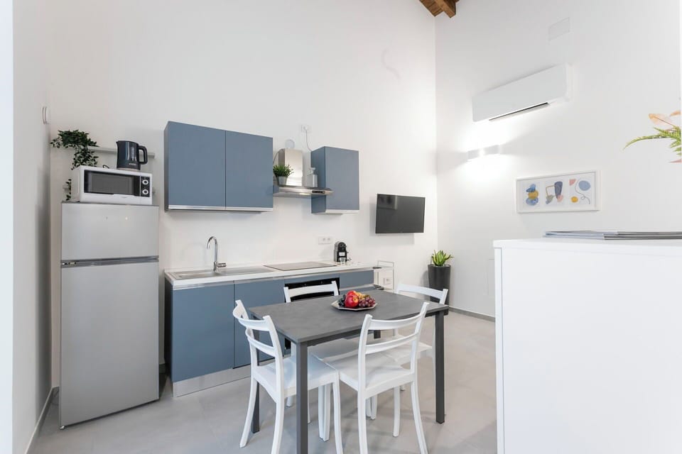 Dining Room, Kitchen