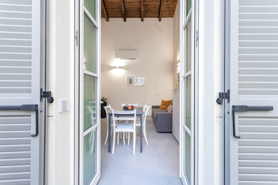 Autumn, Living Room, Main Entrance