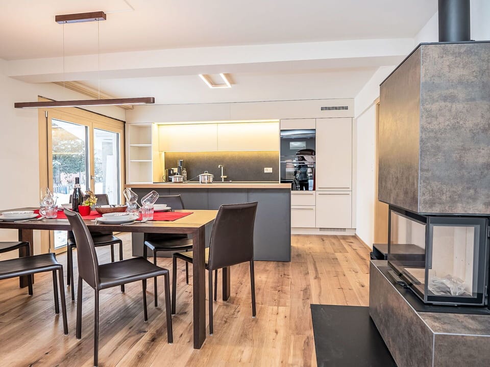 Furniture, Interior Design, Flooring, Floor, Wood, Wood Flooring, Ceiling, Chair, Table, Kitchen & Dining Room Table