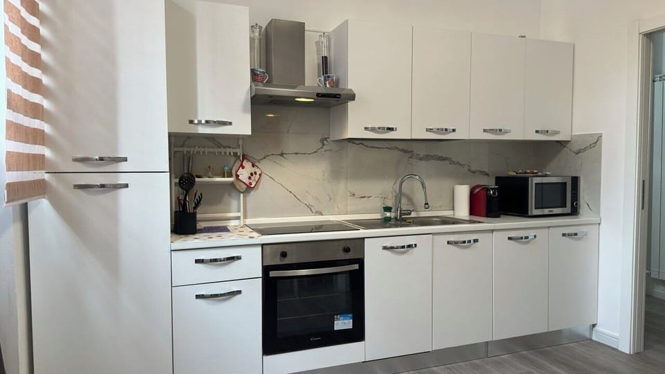 10 minuti dal centro di monza + parcheggio privato Apartment in Monza