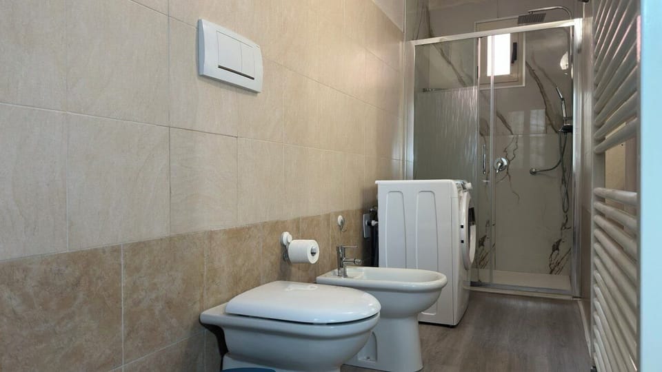 10 minuti dal centro di monza + parcheggio privato Apartment in Monza