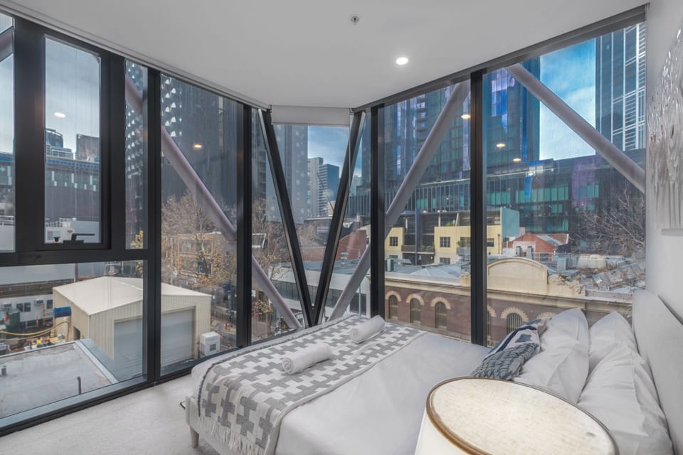 2BR1BA apt in Melbourne CBD Pool+Gym and Wi-Fi Apartment in Melbourne