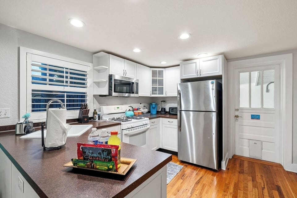 Enjoy cooking in your full kitchen.