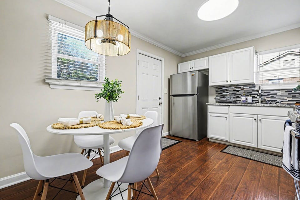 Enjoy Dinner or Breakfast with Family!