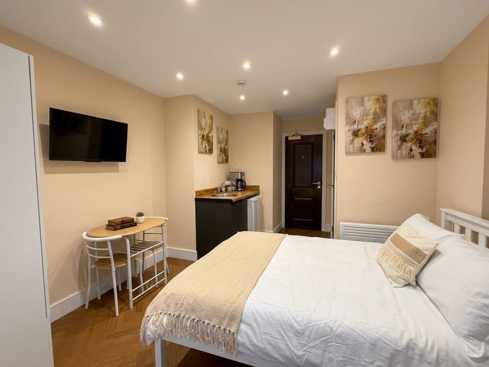 Comfortable Stay • Great Location • Easy Transport