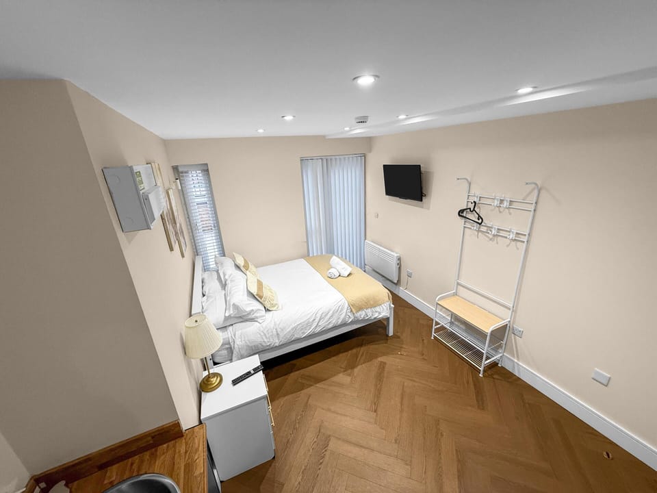 Comfortable Stay • Great Location • Easy Transport