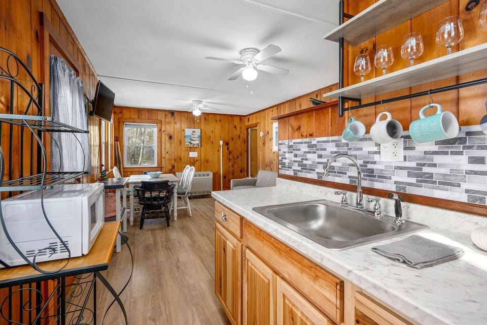 Fully equipped kitchen