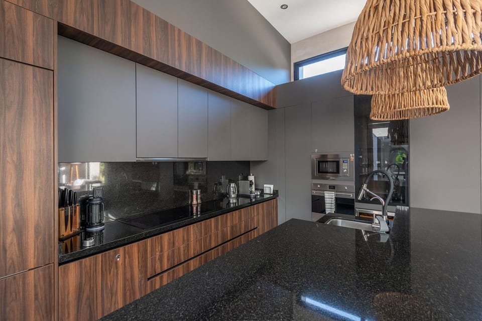 Kitchen or kitchenette,Meals