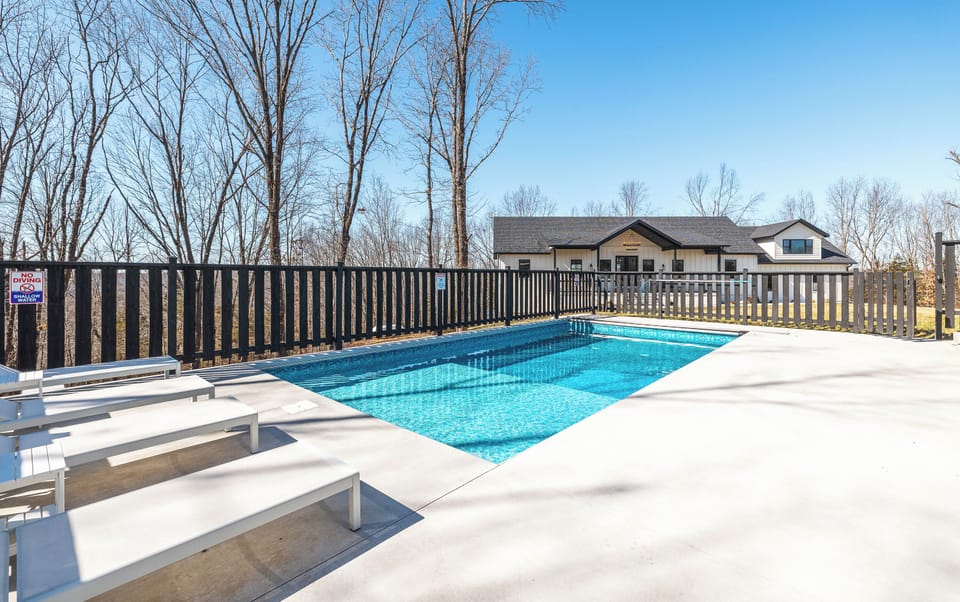 Private heated pool!