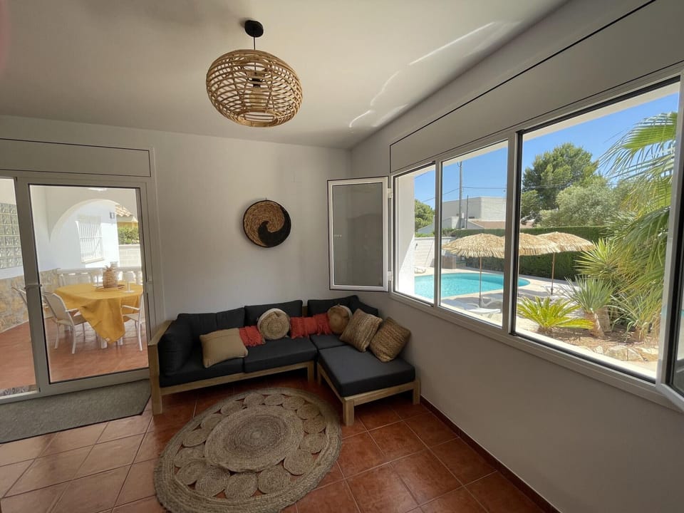 Cozy Villa in Sant Jordi House in Baix Ebre