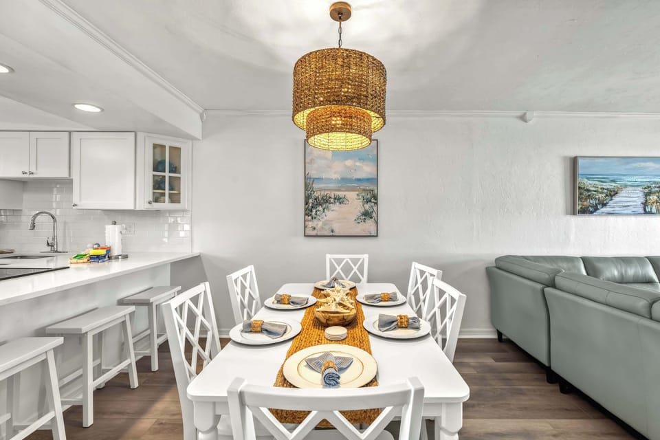 Beach-inspired style with space to gather, dine, and relax.
