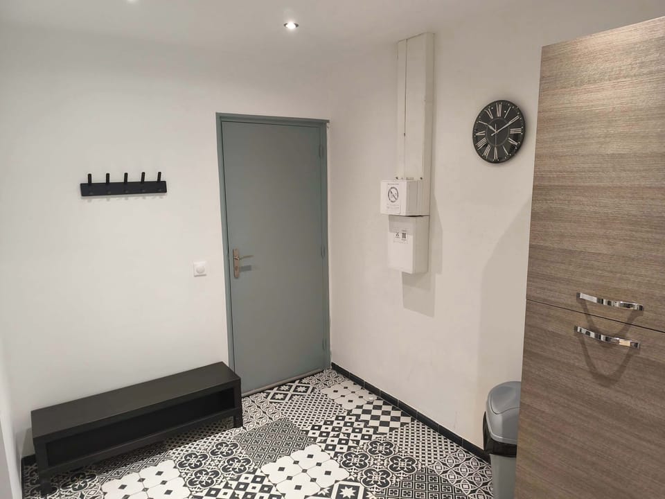 Appartment Entrance